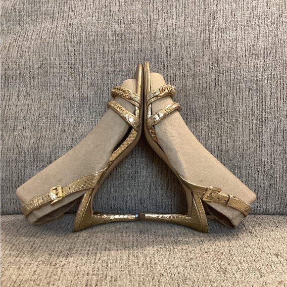 Michael Kors Gold Heels-size 6 - Picture 8 of 13